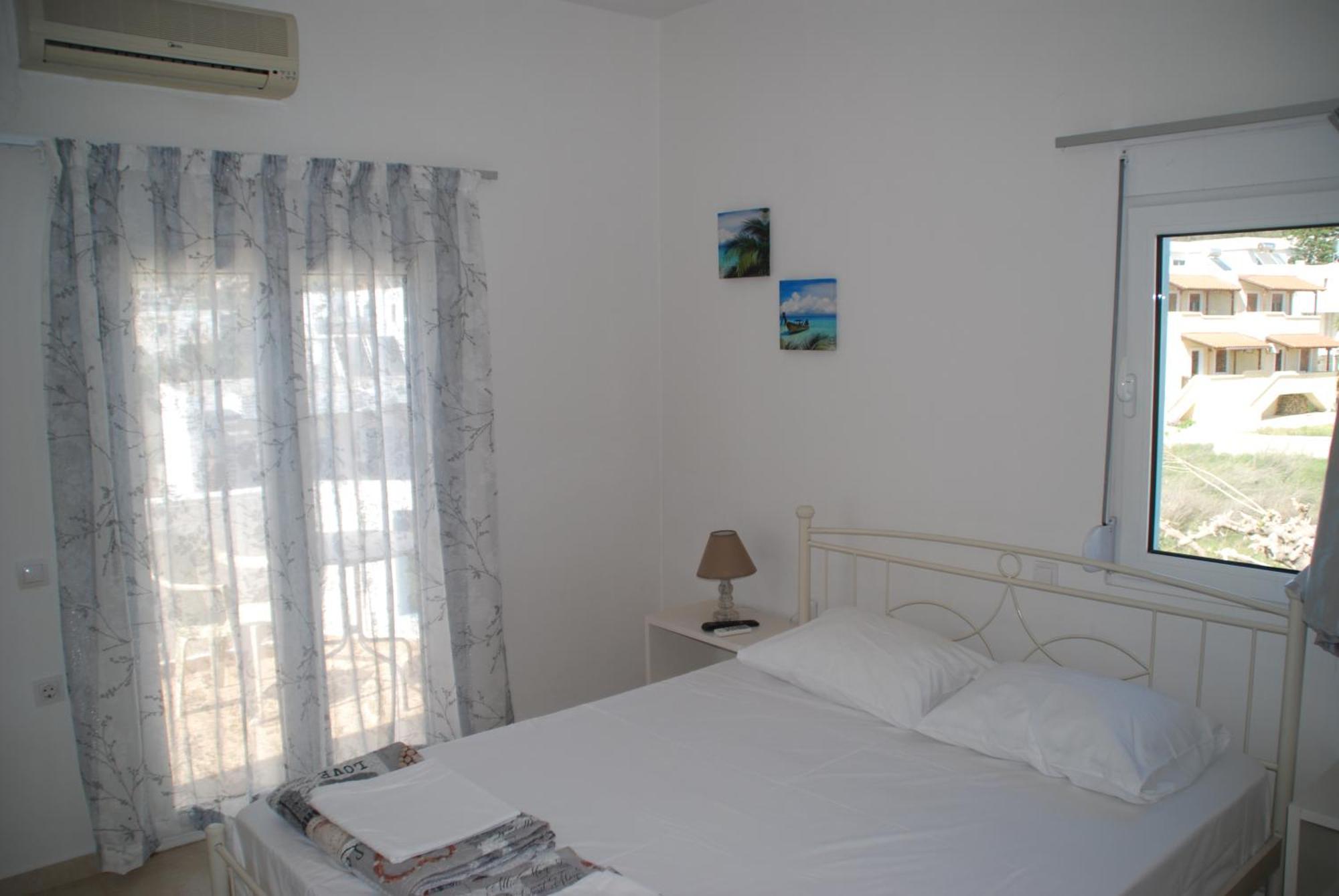 Soula Appartments Makrýgialos المظهر الخارجي الصورة